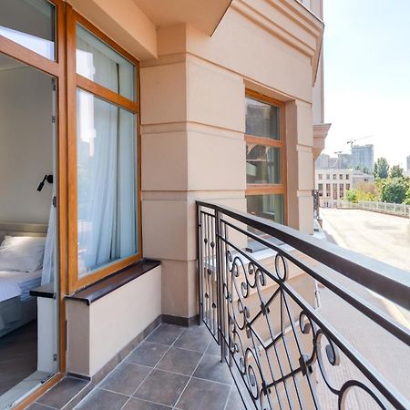 Petrovdom 02-76B Luxury Living In Rc Pechersk Plaza, Mykhaila Boichuka 19-А Kyiv Exterior photo